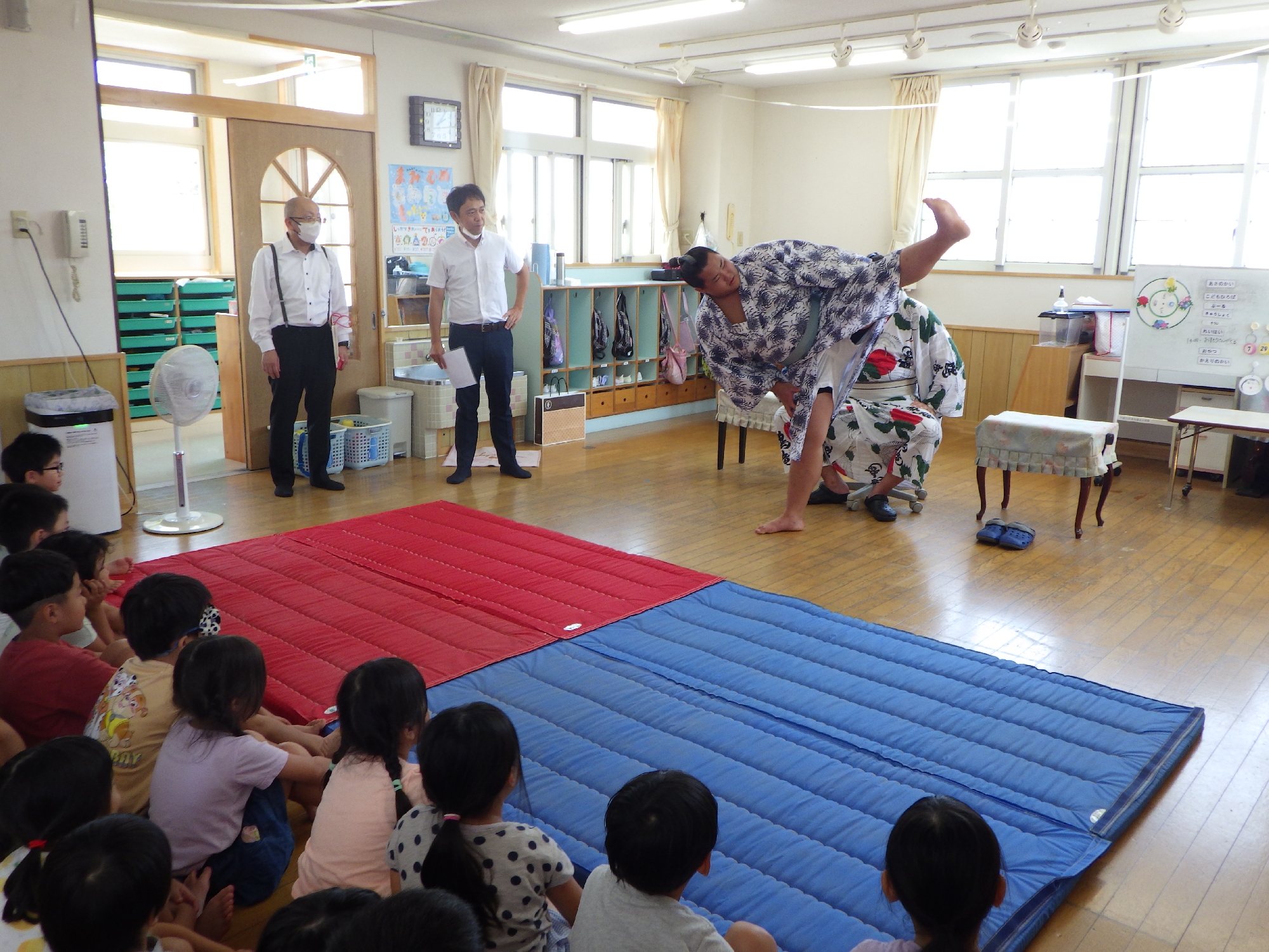 おすもうさんがきたよ